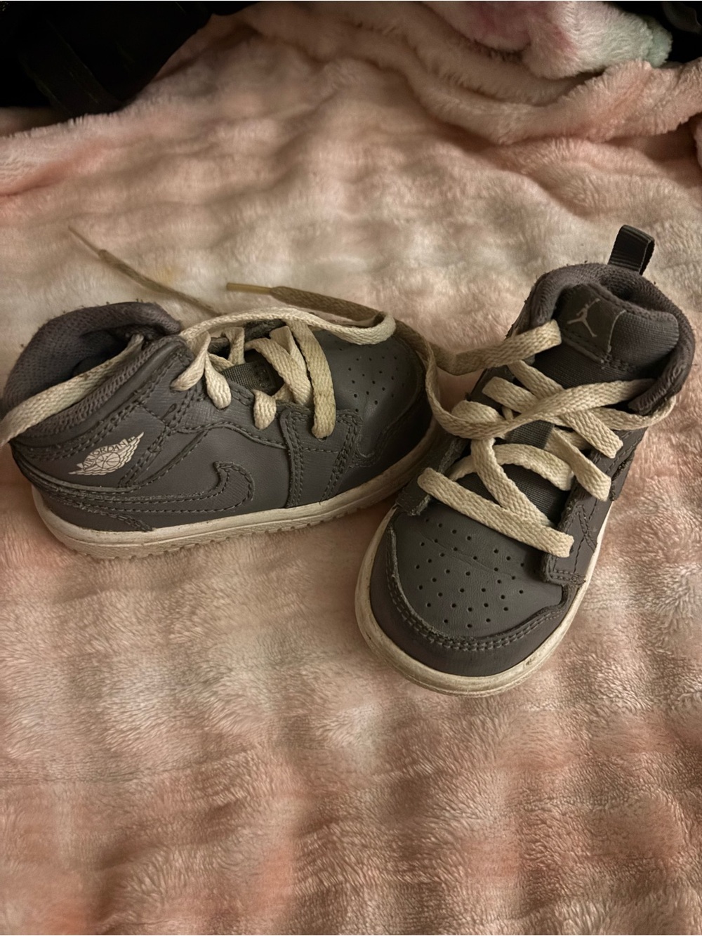 Jordan Kids Gray and Cream High-Top Sneakers